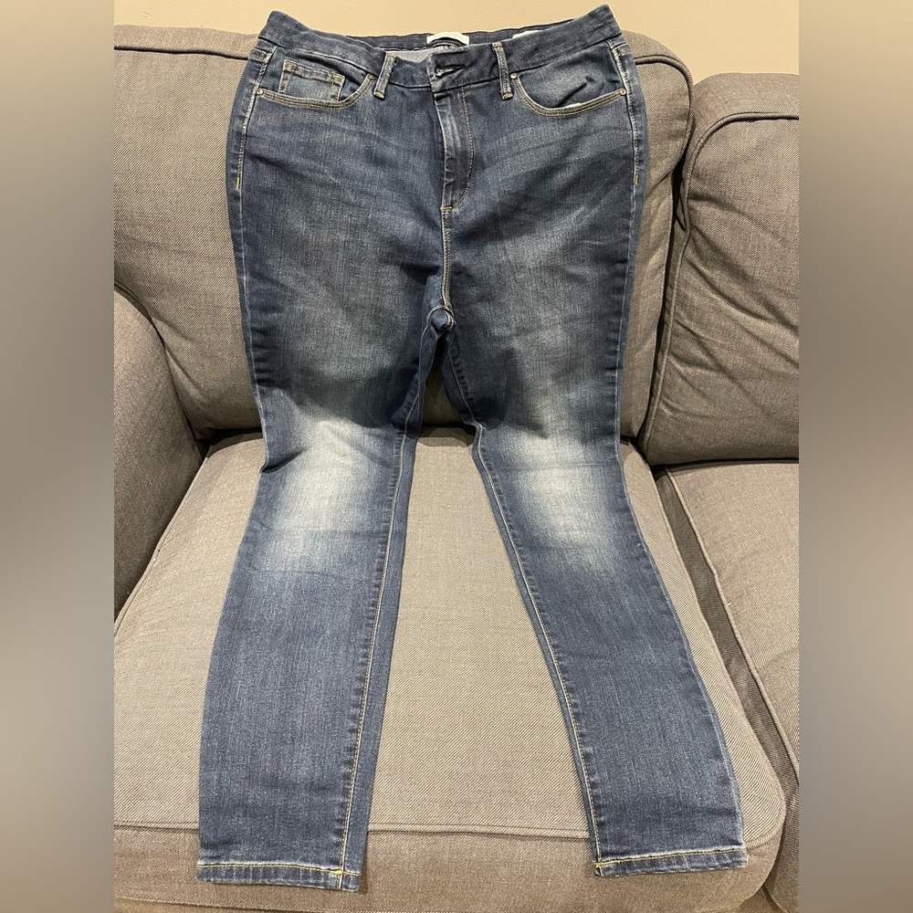 Women’s High Rise Skinny Jeans